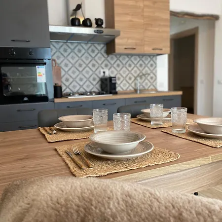Mary House Apartment *