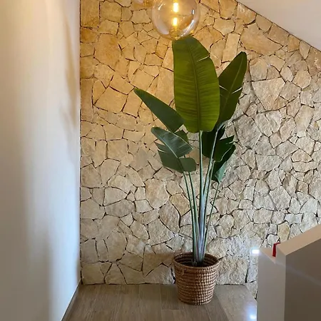 Mary House Scauri (Lazio)